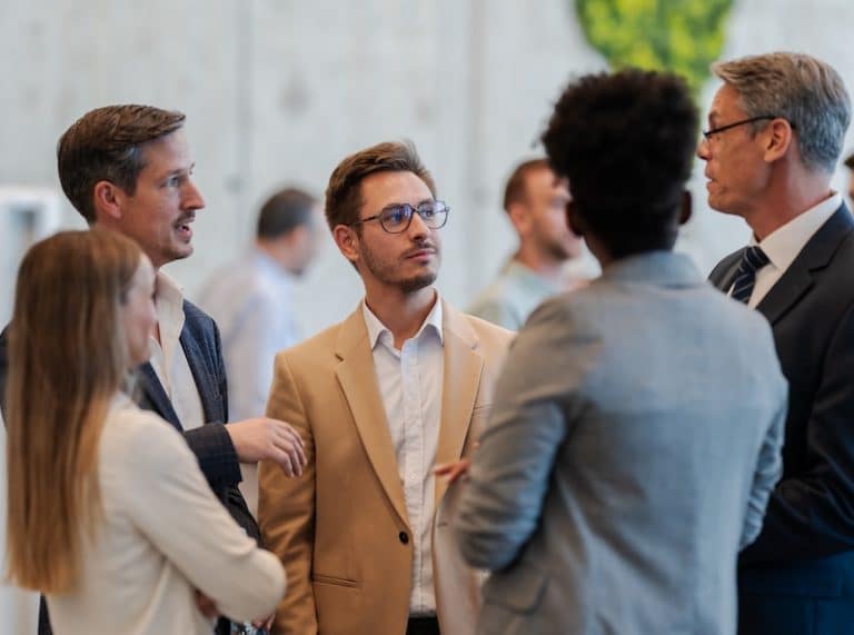 Netzwerken mit Wirkung: So profitieren Unternehmen von Verbänden und Events